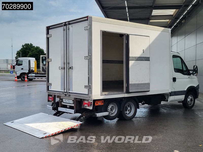 Iveco Daily 40C15 BE-Combi 75Plus Koelwagen Laadklep Carrier Xarios 350 Zijdeur Achterdeuren Airco Cruise Camera Koel Koeler Kühl Kühler Küh - Refrigerated delivery van: picture 3 Iveco Daily 40C15 BE-Combi 75Plus Koelwagen Laadklep Carrier Xarios 350 Zijdeur Achterdeuren Airco Cruise Camera Koel Koeler Kühl Kühler Küh - Refrigerated delivery van: picture 3