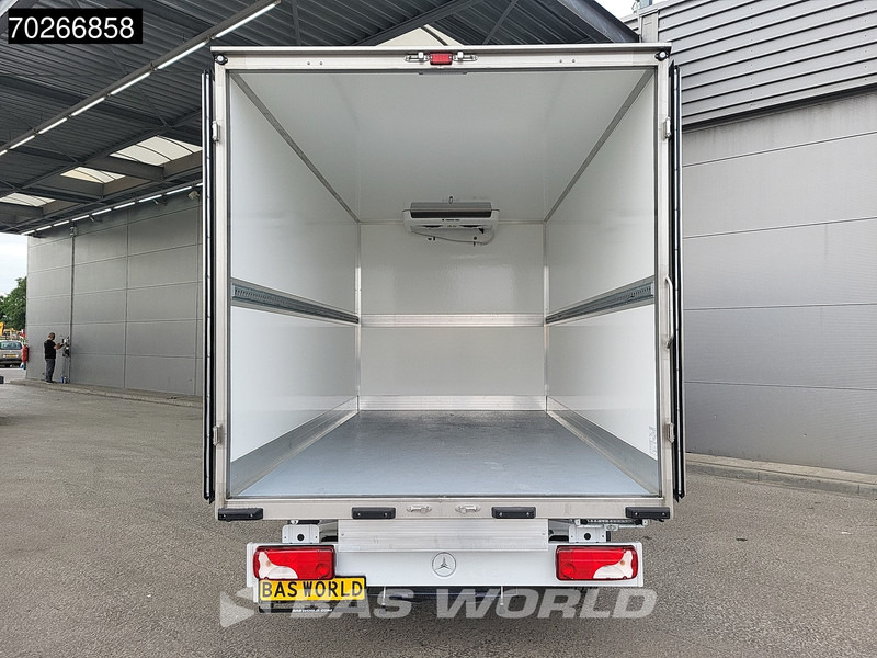 Mercedes-Benz Sprinter 315 CDI Koelwagen Achterdeuren Thermo King C-250 Airco MBUX Koel Koeler Kühl Kühler Kühlwagen Kühlkoffer 17m3 Airco - Refrigerated delivery van: picture 3 Mercedes-Benz Sprinter 315 CDI Koelwagen Achterdeuren Thermo King C-250 Airco MBUX Koel Koeler Kühl Kühler Kühlwagen Kühlkoffer 17m3 Airco - Refrigerated delivery van: picture 3
