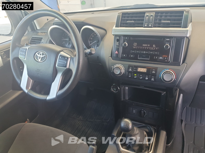 Small van Toyota Land Cruiser 2.8 D-4D 177 PK Euro6 3DRS VAN 3.5t trekhaak Warn Lier Airco PDC 2m3 Airco Trekhaak: picture 10
