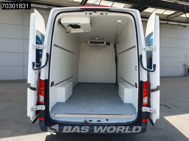Volkswagen Crafter 140pk Bi Temp Koelwagen Vriezer Themo King V-300 MAX Airco Euro6 Koel Koeler Vries Kühler Kühl Kühlwagen Frigo 12m3 Airco Cruise - Refrigerated delivery van: picture 3 Volkswagen Crafter 140pk Bi Temp Koelwagen Vriezer Themo King V-300 MAX Airco Euro6 Koel Koeler Vries Kühler Kühl Kühlwagen Frigo 12m3 Airco Cruise - Refrigerated delivery van: picture 3