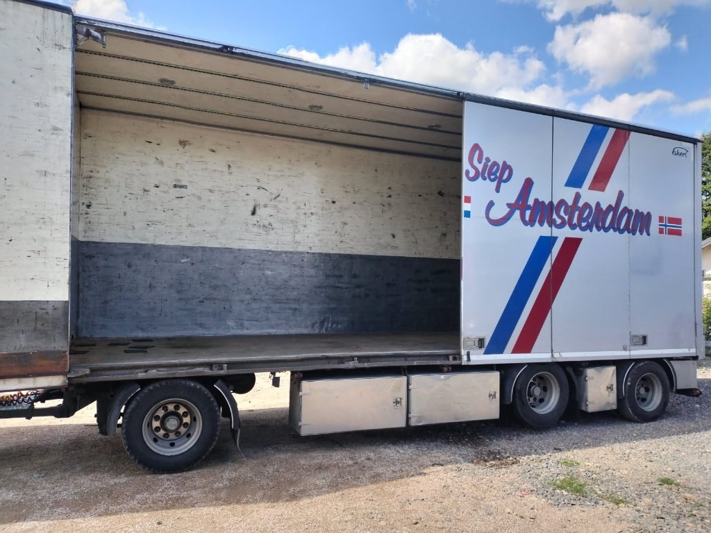 Floor 20 palet - Closed box trailer: picture 5 Floor 20 palet - Closed box trailer: picture 5