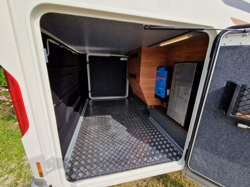 Integrated motorhome Carthago Chic C-Line I 5.9 XL LE: picture 16