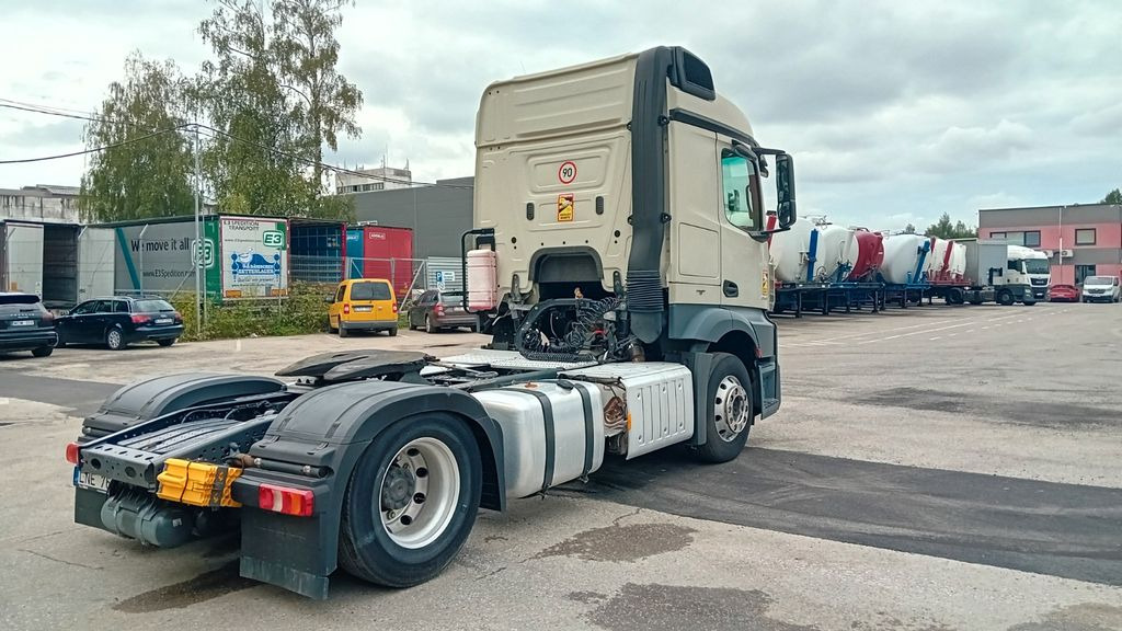 Mercedes-Benz ADR Actros 1843 - Tractor truck: picture 3 Mercedes-Benz ADR Actros 1843 - Tractor truck: picture 3