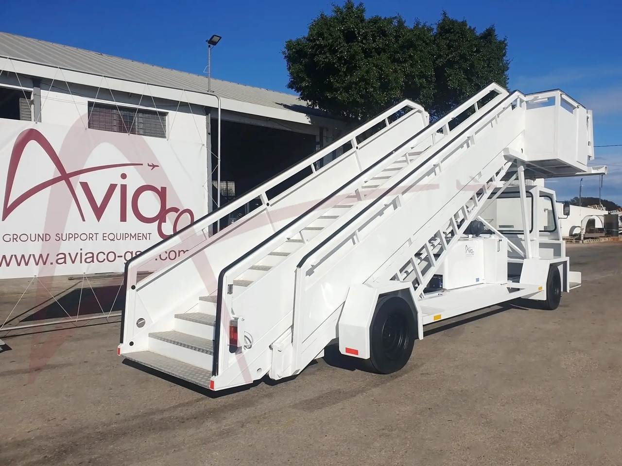 EINSA EDU-WIDE - Passenger stairs: picture 1 EINSA EDU-WIDE - Passenger stairs: picture 1