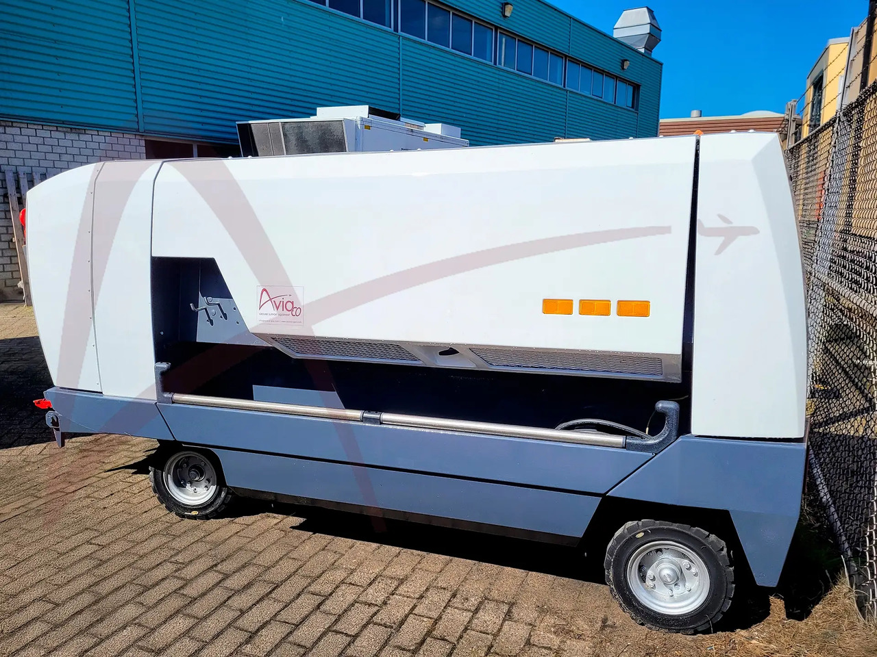 HITZINGER 100MDI1 - Ground power unit: picture 2 HITZINGER 100MDI1 - Ground power unit: picture 2