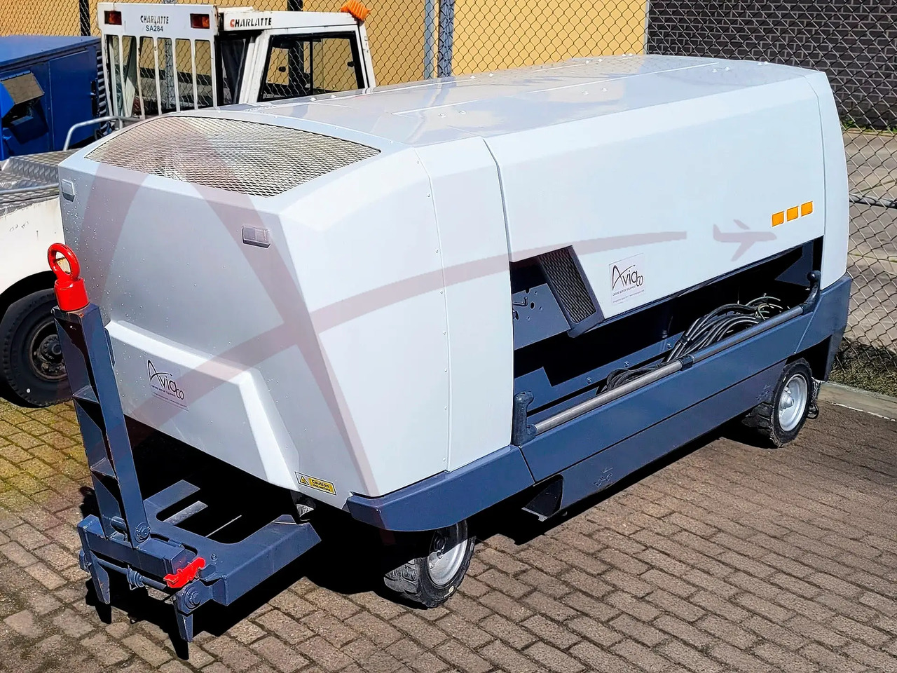 HITZINGER 100MDI1 - Ground power unit: picture 1 HITZINGER 100MDI1 - Ground power unit: picture 1