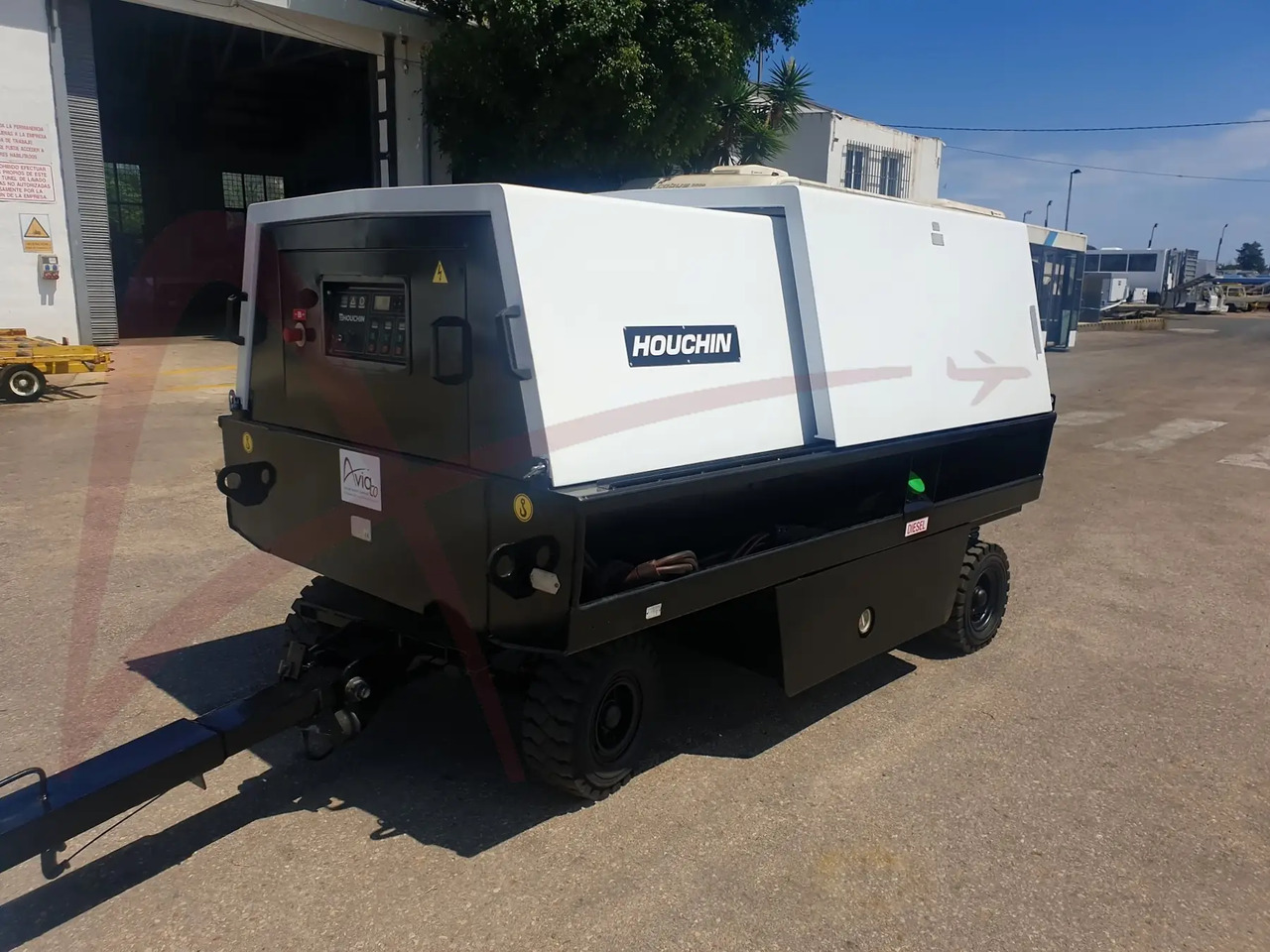 HOUCHIN 690-140 28 - Ground power unit: picture 1 HOUCHIN 690-140 28 - Ground power unit: picture 1