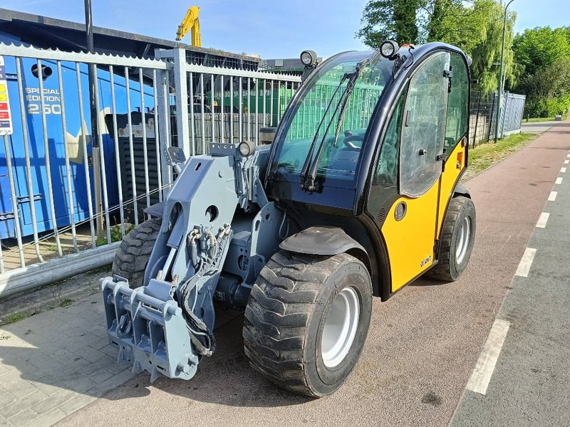 Giant 4548 Tendo verreiker 4,6 m 1,7 ton telehandler CE - Telescopic handler: picture 5 Giant 4548 Tendo verreiker 4,6 m 1,7 ton telehandler CE - Telescopic handler: picture 5