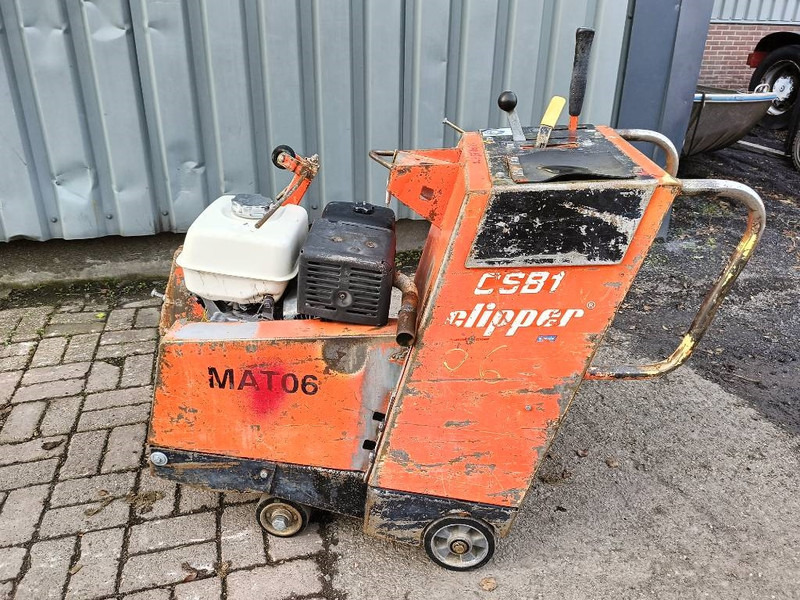 Norton CSB1 clipper zaag betonzaag machine 1994 - Asphalt machine: picture 2 Norton CSB1 clipper zaag betonzaag machine 1994 - Asphalt machine: picture 2