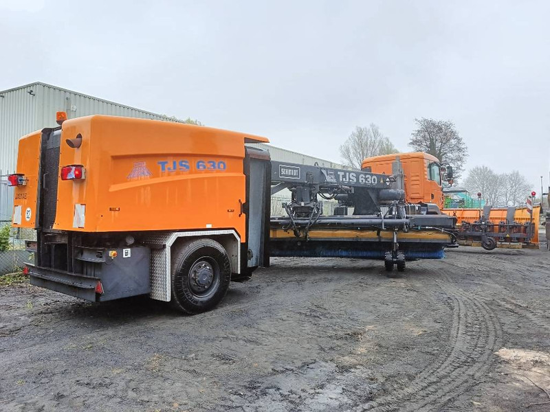 Schmidt TSJ630 man runway snow cleaning sneeuwschuif 2008 - Snow plows for Agricultural machinery: picture 2 Schmidt TSJ630 man runway snow cleaning sneeuwschuif 2008 - Snow plows for Agricultural machinery: picture 2