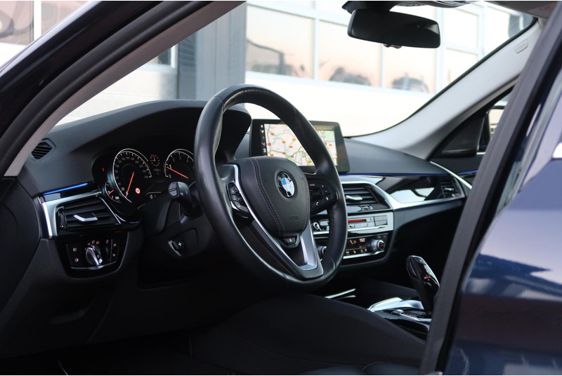 BMW 5 Serie 520i High Executive SCHUIFDAK/ NAPPA-LEDER/ ACC/ HEAD-UP/ H&K / ETC. - Sedan: picture 2 BMW 5 Serie 520i High Executive SCHUIFDAK/ NAPPA-LEDER/ ACC/ HEAD-UP/ H&K / ETC. - Sedan: picture 2