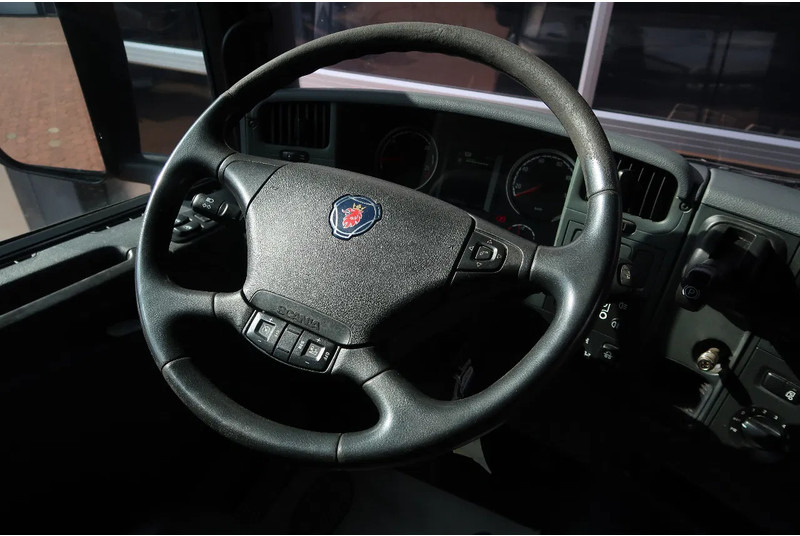 Scania G450 8X4/ FASSI 15 TON CRANE/ EURO 6/ FULL AIR - Crane truck: picture 5 Scania G450 8X4/ FASSI 15 TON CRANE/ EURO 6/ FULL AIR - Crane truck: picture 5