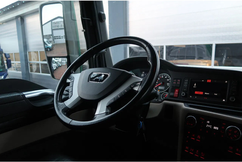 MAN TGX TGX 33.640 6X4 /RETARDER/ HYDRAULIK/ ALCOA'S/ LED/ ETC! - Tractor truck: picture 2 MAN TGX TGX 33.640 6X4 /RETARDER/ HYDRAULIK/ ALCOA'S/ LED/ ETC! - Tractor truck: picture 2