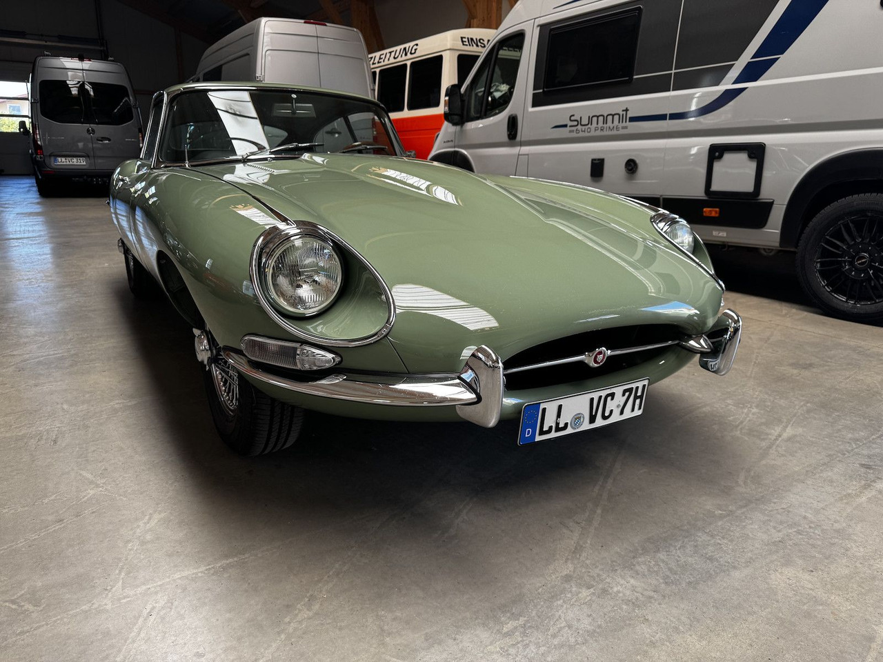 Jaguar E-Type 4.2 Litre Serie 1.5 FHC - Car: picture 3 Jaguar E-Type 4.2 Litre Serie 1.5 FHC - Car: picture 3