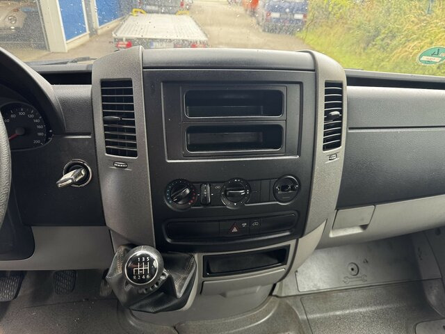VW Crafter 35 Doka L3 Maxi 2.0 TDI Motorschaden - Open body delivery van, Combi van: picture 3 VW Crafter 35 Doka L3 Maxi 2.0 TDI Motorschaden - Open body delivery van, Combi van: picture 3