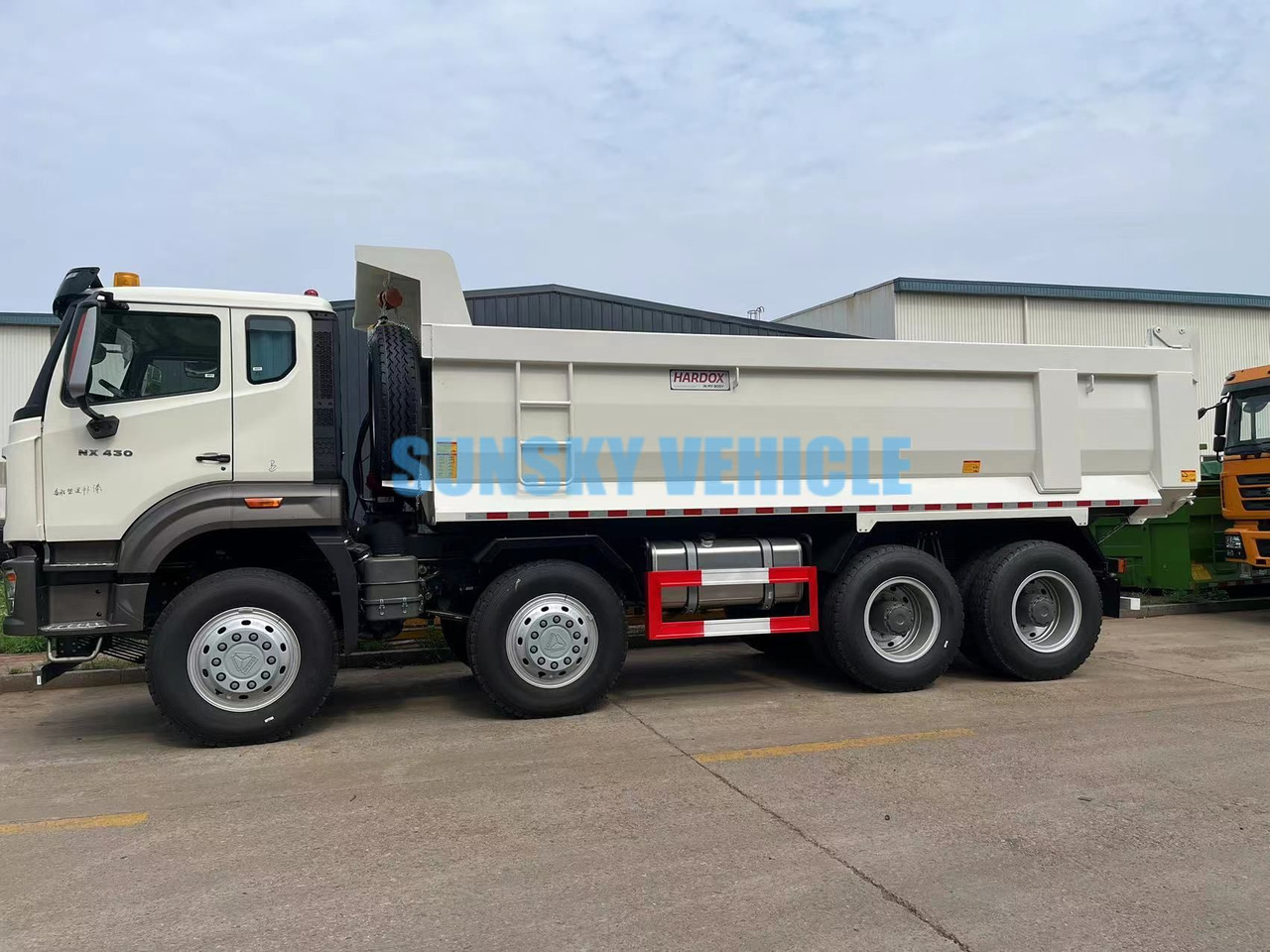 HOWO 8X4 dump truck - Tipper: picture 1 HOWO 8X4 dump truck - Tipper: picture 1