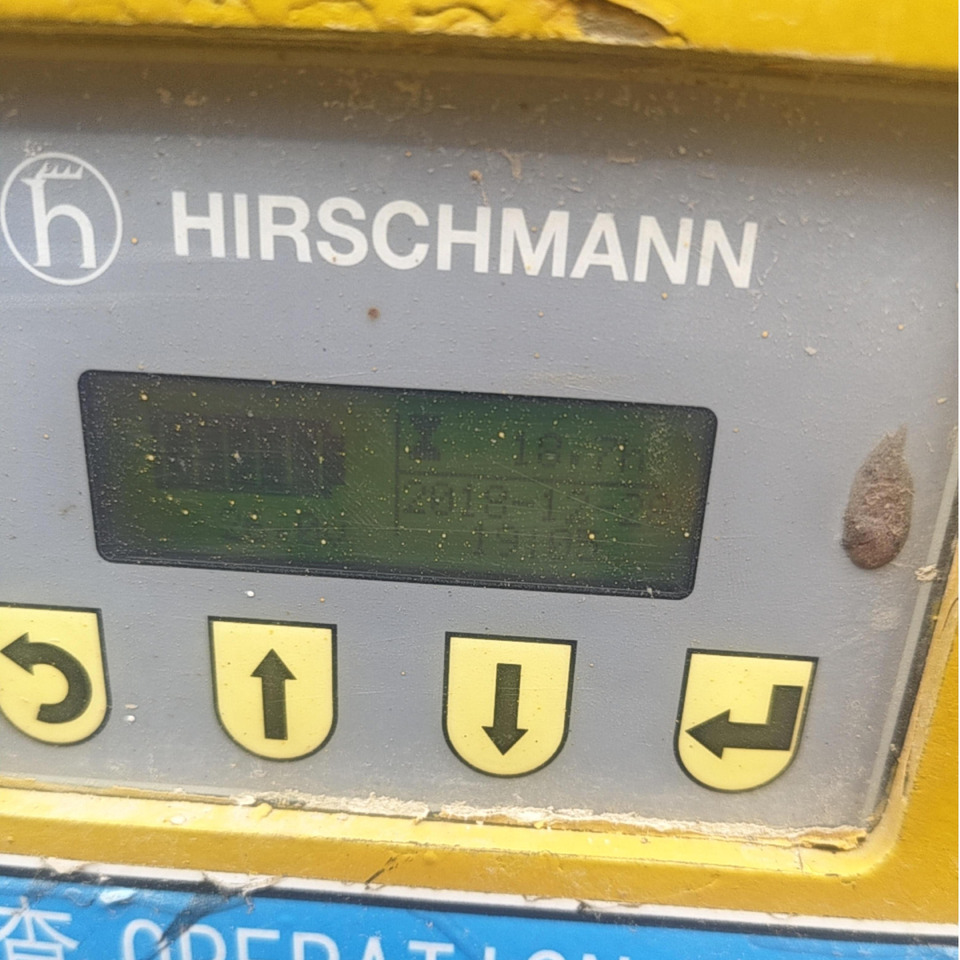 XCMG XG1212HD mobile drive 12m second hand scissor lift platform price - Construction machinery: picture 4 XCMG XG1212HD mobile drive 12m second hand scissor lift platform price - Construction machinery: picture 4