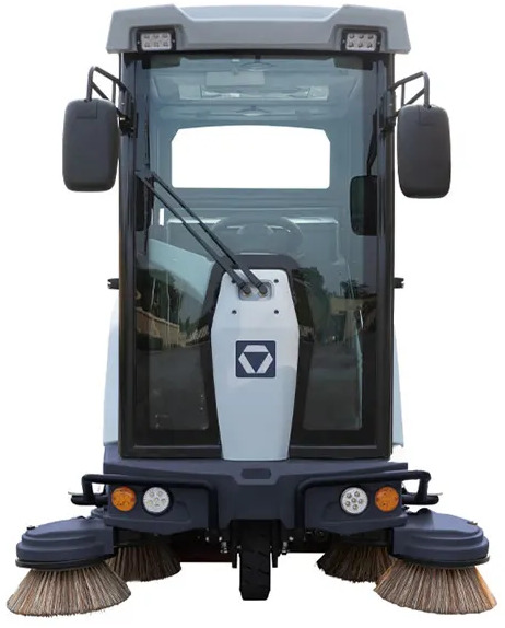 XCMG 2023 New Industrial Road Street Sweeper Cleaning Machine Commercial Road Sweeper Truck Auto Floor Scrubber Sweeping machine - Road sweeper: picture 4 XCMG 2023 New Industrial Road Street Sweeper Cleaning Machine Commercial Road Sweeper Truck Auto Floor Scrubber Sweeping machine - Road sweeper: picture 4