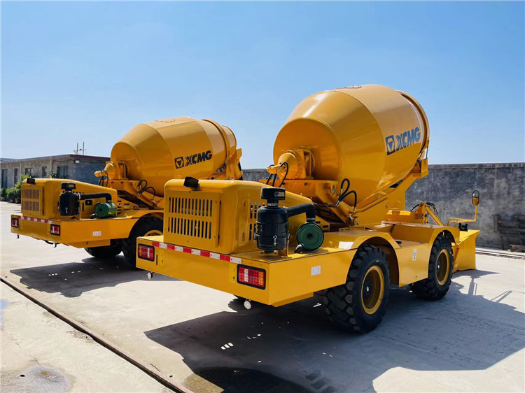 New Concrete mixer XCMG 4m3 Self-Loading Mobile Concrete Mixer Truck Automatic Concrete Mixer for Sale: picture 7