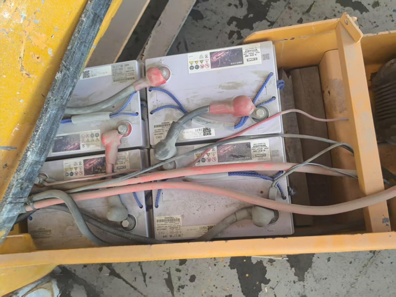 XCMG GTJZ1212 12m used lifting work table scissor lift price - Scissor lift: picture 2 XCMG GTJZ1212 12m used lifting work table scissor lift price - Scissor lift: picture 2