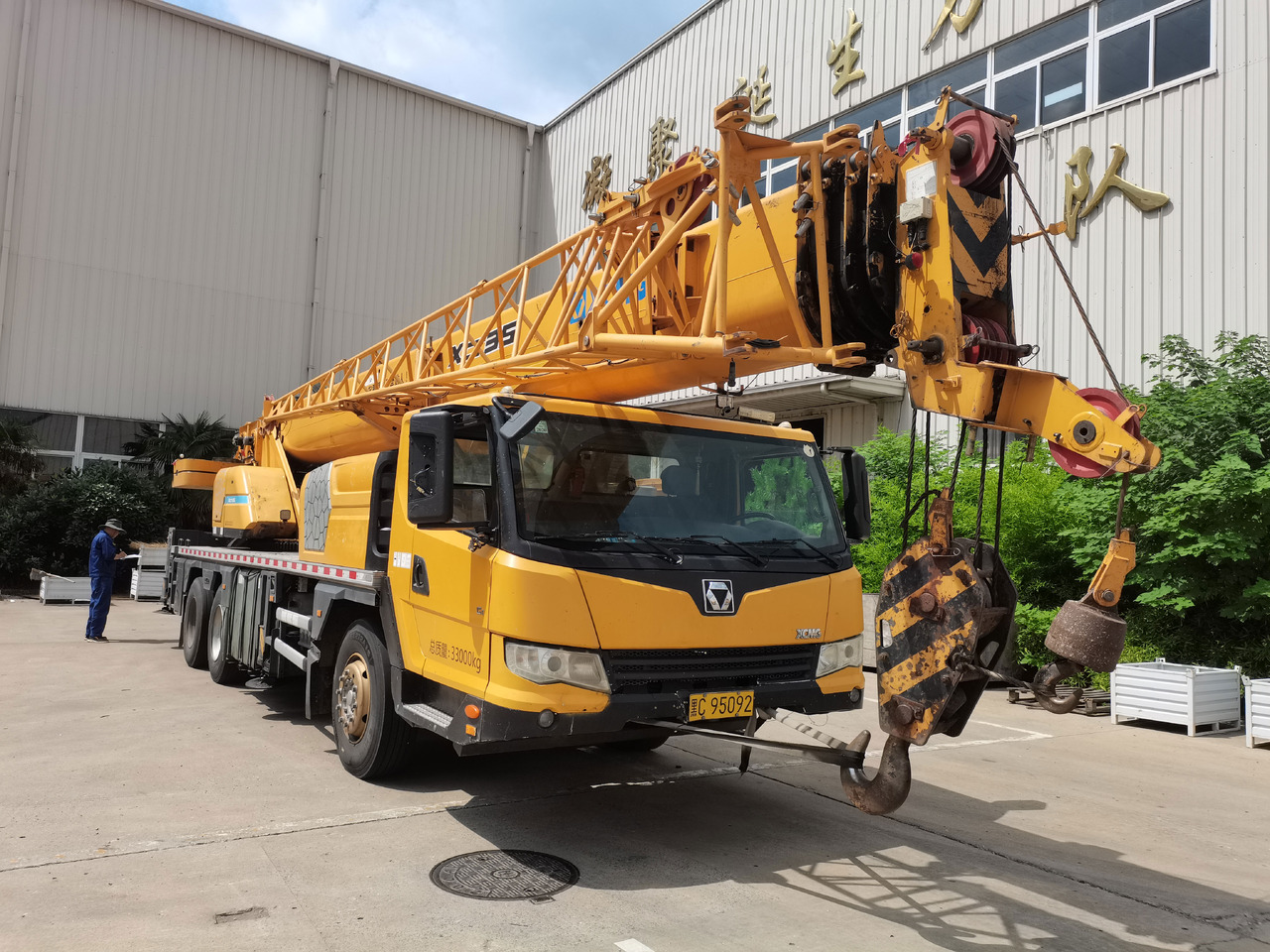 XCMG Manufacturer Second Hand Truck Crane 25 Tons XCT25L5 Mini Mobile Crane With Best Sale - Mobile crane: picture 2 XCMG Manufacturer Second Hand Truck Crane 25 Tons XCT25L5 Mini Mobile Crane With Best Sale - Mobile crane: picture 2