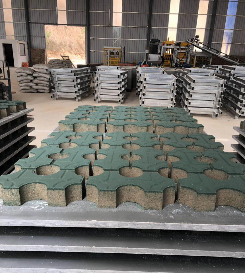 XCMG Official Mm10-15 Automatic Clay Brick Concrete Cement Block and Brick Making Machine - Block making machine: picture 4 XCMG Official Mm10-15 Automatic Clay Brick Concrete Cement Block and Brick Making Machine - Block making machine: picture 4