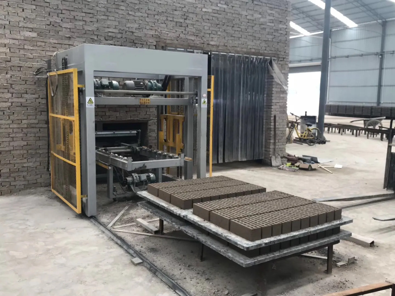 XCMG Official Mm10-15 Automatic Clay Brick Concrete Cement Block and Brick Making Machine - Block making machine: picture 5 XCMG Official Mm10-15 Automatic Clay Brick Concrete Cement Block and Brick Making Machine - Block making machine: picture 5