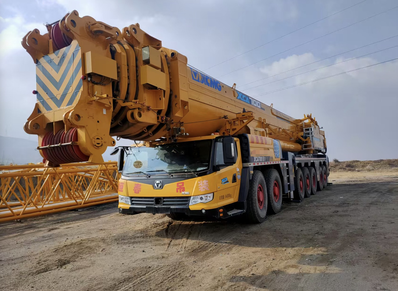 XCMG Official Second Hand Mobile Truck Crane XCA700 All Terrain Cranes With High Quality - All terrain crane: picture 3 XCMG Official Second Hand Mobile Truck Crane XCA700 All Terrain Cranes With High Quality - All terrain crane: picture 3