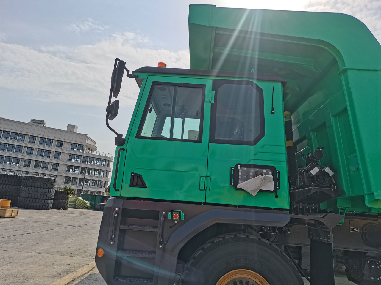 XCMG Official Used Dump Trucks 6x4 XDR80TE 72 Ton China Tipper Trucks For Sale - Dumper: picture 4 XCMG Official Used Dump Trucks 6x4 XDR80TE 72 Ton China Tipper Trucks For Sale - Dumper: picture 4