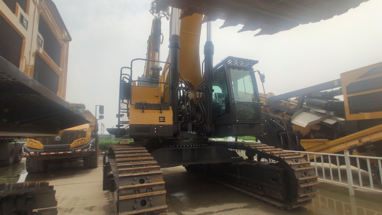 XCMG Official Used Heavy Duty Crawler Excavators XE1050 100Ton Mine Excavator For Sale - Crawler excavator: picture 3 XCMG Official Used Heavy Duty Crawler Excavators XE1050 100Ton Mine Excavator For Sale - Crawler excavator: picture 3