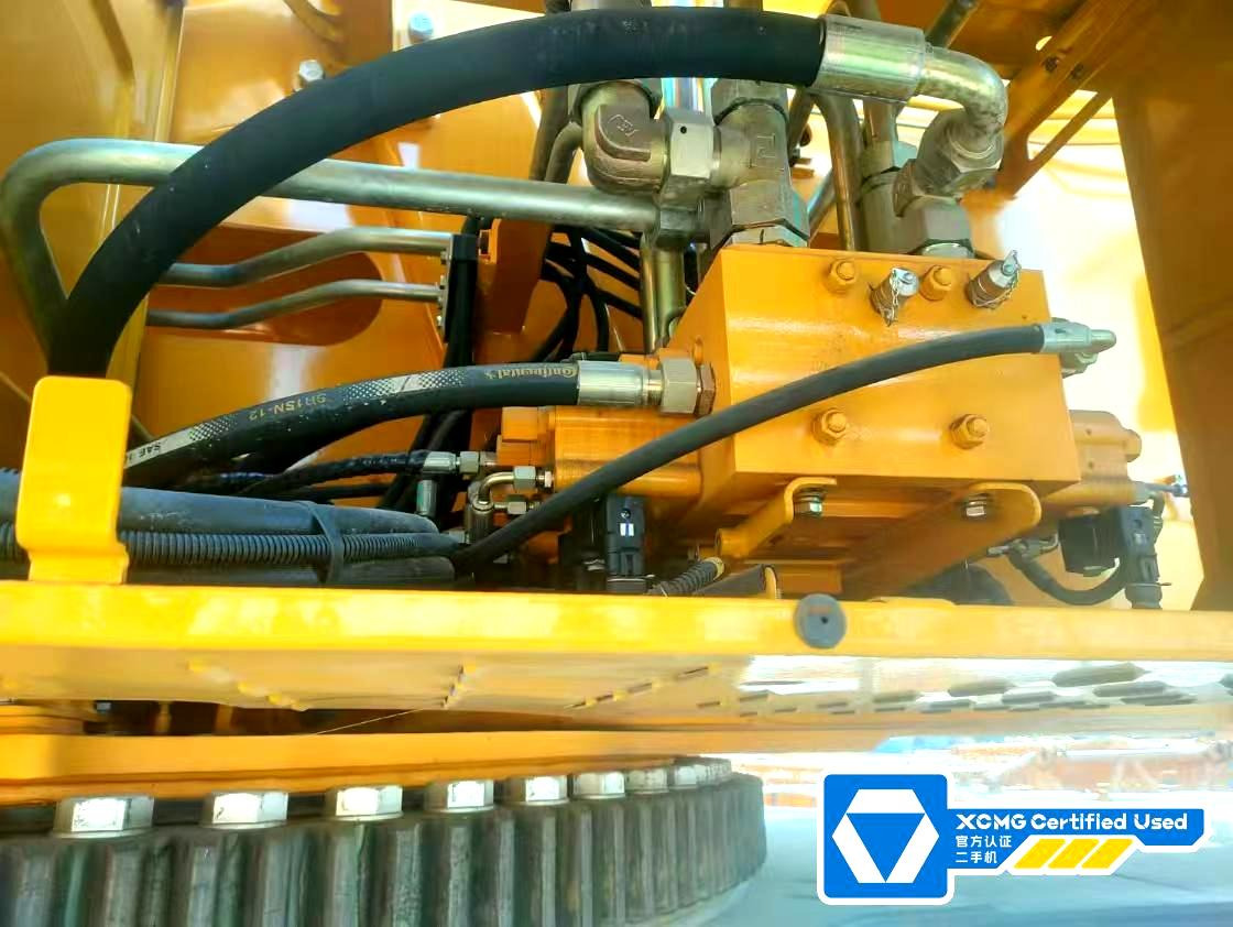 XCMG QY180K5C hydraulic telescopic boom diesel lift crane truck - Mobile crane: picture 3 XCMG QY180K5C hydraulic telescopic boom diesel lift crane truck - Mobile crane: picture 3