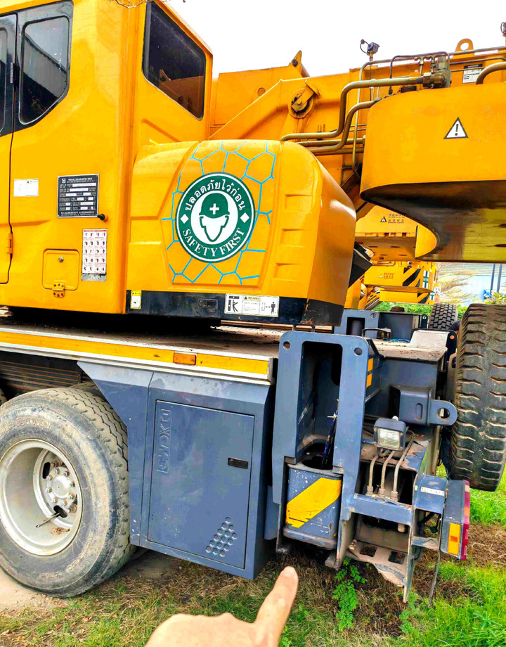 XCMG XCT16_Y 16ton mobile drive 4-Section Telescopic Crane truck - Mobile crane: picture 5 XCMG XCT16_Y 16ton mobile drive 4-Section Telescopic Crane truck - Mobile crane: picture 5