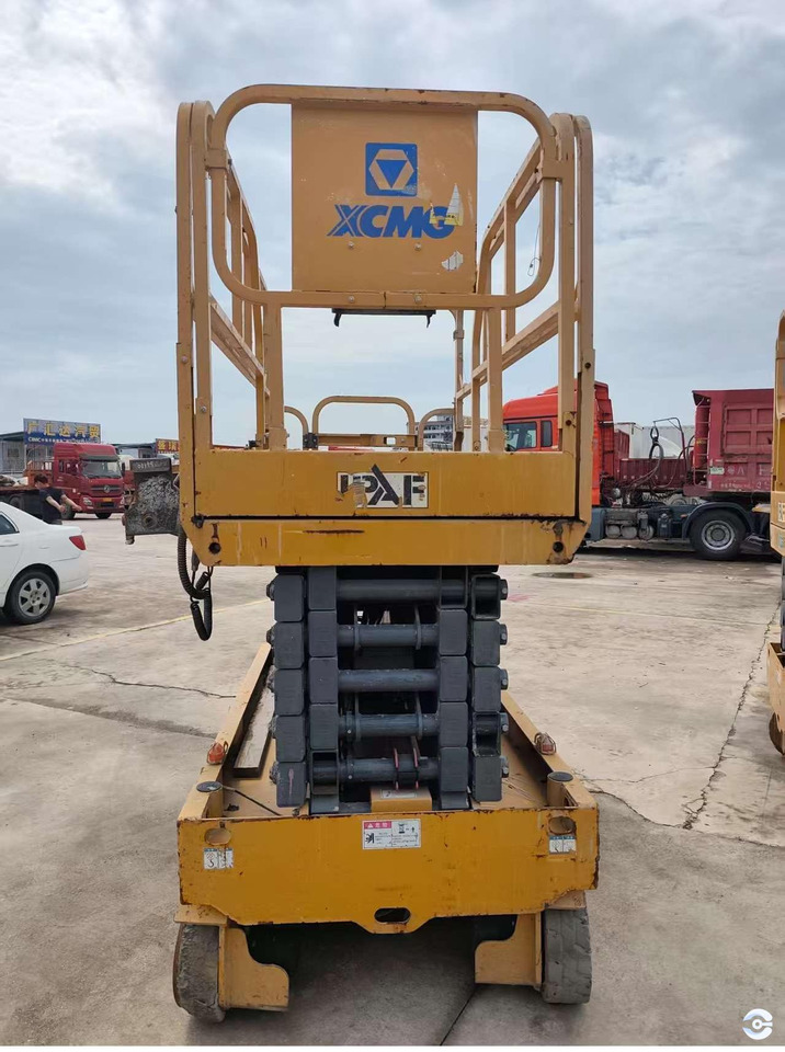 XCMG XG1412HA-Li battery electric mobile scissor lift 14m price - Scissor lift: picture 3 XCMG XG1412HA-Li battery electric mobile scissor lift 14m price - Scissor lift: picture 3