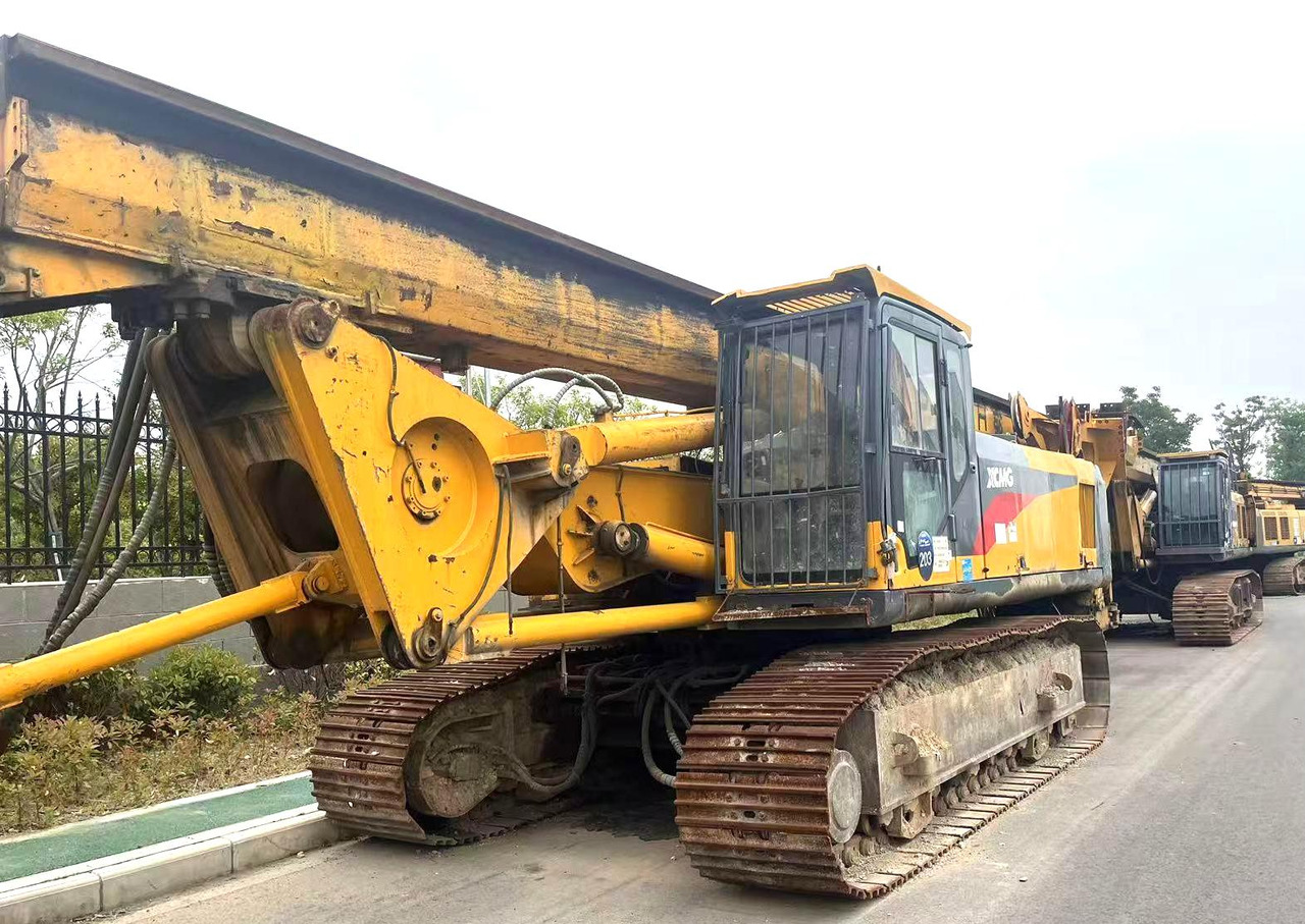 XCMG XR220D portable crawler rotary drilling rig 25m - Drilling machine: picture 5 XCMG XR220D portable crawler rotary drilling rig 25m - Drilling machine: picture 5