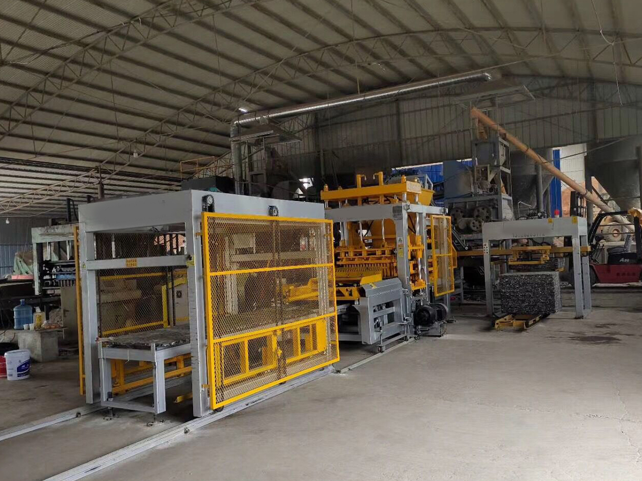XCMG manufacturer MM8-15 Mud Red Clay Brick Making Machine - Block making machine: picture 3 XCMG manufacturer MM8-15 Mud Red Clay Brick Making Machine - Block making machine: picture 3