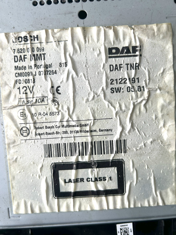 DAF XF 106 ORIGINAL RADIO + MOUNTING BOX - Universal part: picture 3 DAF XF 106 ORIGINAL RADIO + MOUNTING BOX - Universal part: picture 3