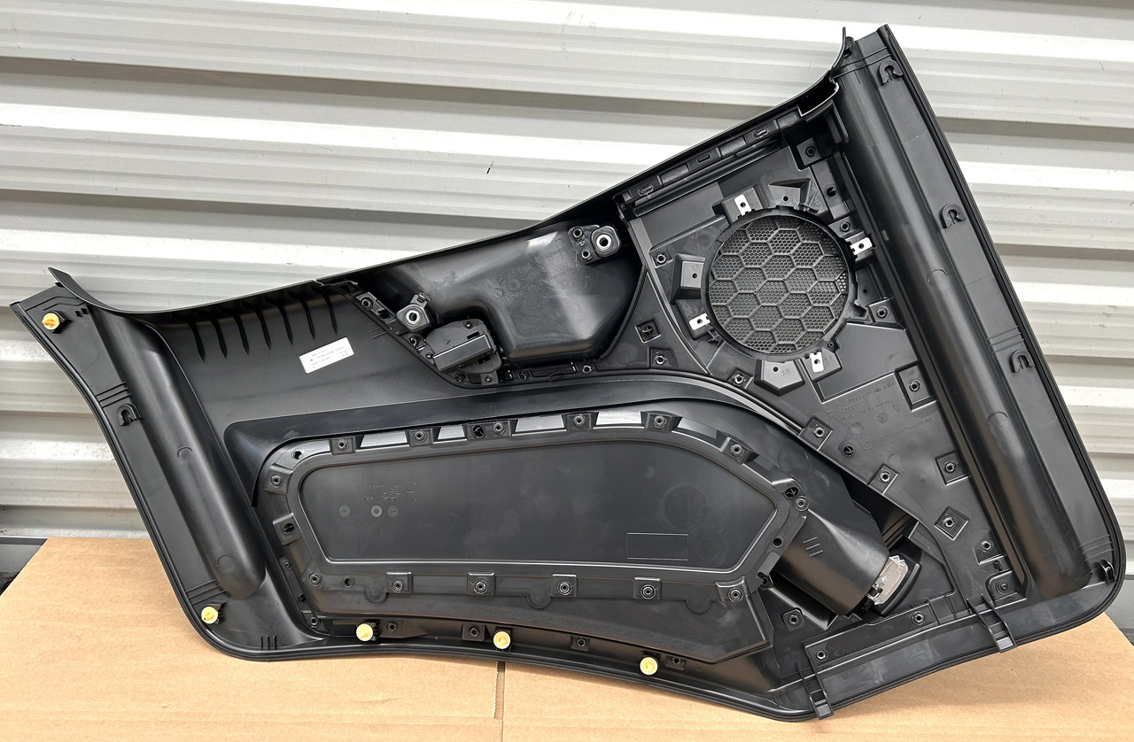 MERCEDES DOOR UPHOLSTERY SIDE RIGHT AROCS ACTROS MP4 MP5 - Door and parts: picture 4 MERCEDES DOOR UPHOLSTERY SIDE RIGHT AROCS ACTROS MP4 MP5 - Door and parts: picture 4