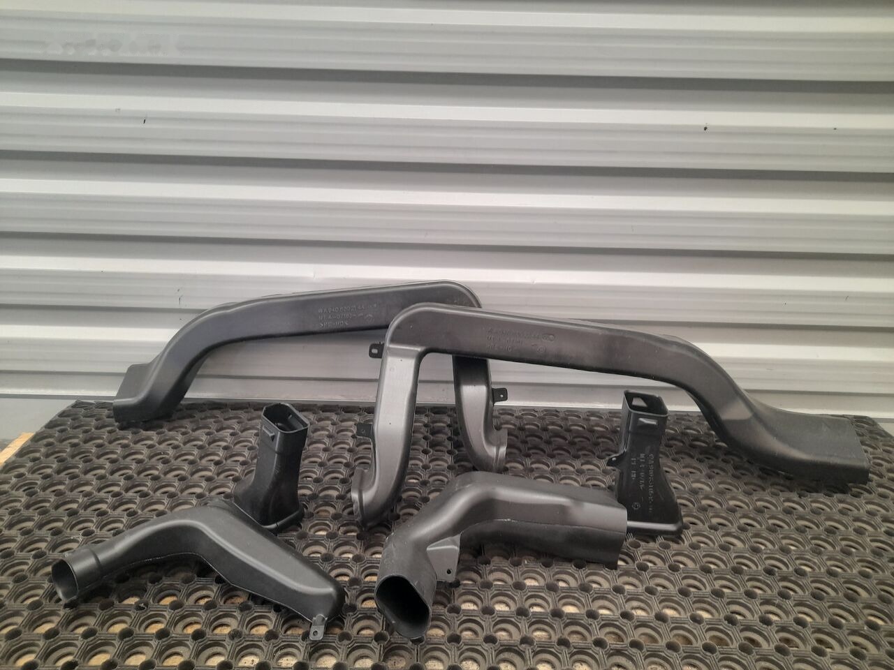 Mercedes-Benz ATEGO 2023 - Air intake pipe for Truck: picture 1 Mercedes-Benz ATEGO 2023 - Air intake pipe for Truck: picture 1