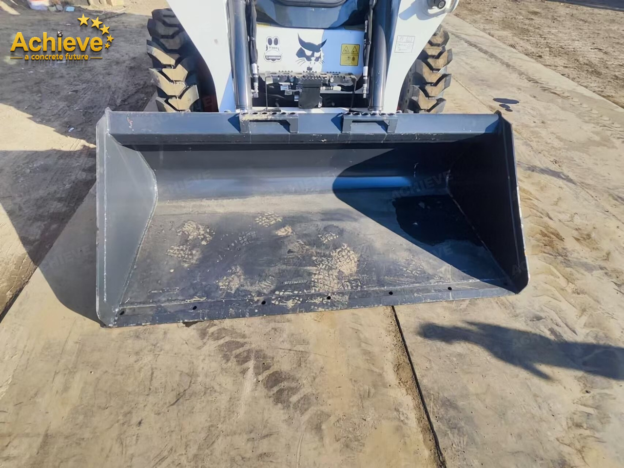 Bobcat S530 48.9hp 2815kg the smallest vertical-lift-path loader 【ACHIEVE】 TOP CONDITION!!! - Skid steer loader: picture 5 Bobcat S530 48.9hp 2815kg the smallest vertical-lift-path loader 【ACHIEVE】 TOP CONDITION!!! - Skid steer loader: picture 5