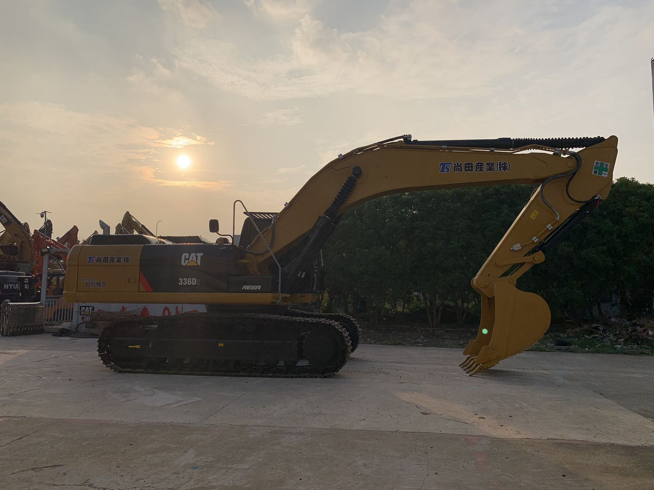Caterpillar 36 ton Excavator CAT 336D, 336DL Mining Equipment - Crawler excavator: picture 1 Caterpillar 36 ton Excavator CAT 336D, 336DL Mining Equipment - Crawler excavator: picture 1