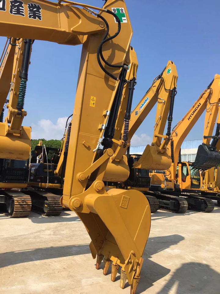 Caterpillar Caterpillar Excavator CAT 323D2L for Sale 118 kW (158 HP) C7.1 Engine, 1.19 m³ Bucket & 23,300 kg Operating Weight - Crawler excavator: picture 4 Caterpillar Caterpillar Excavator CAT 323D2L for Sale 118 kW (158 HP) C7.1 Engine, 1.19 m³ Bucket & 23,300 kg Operating Weight - Crawler excavator: picture 4