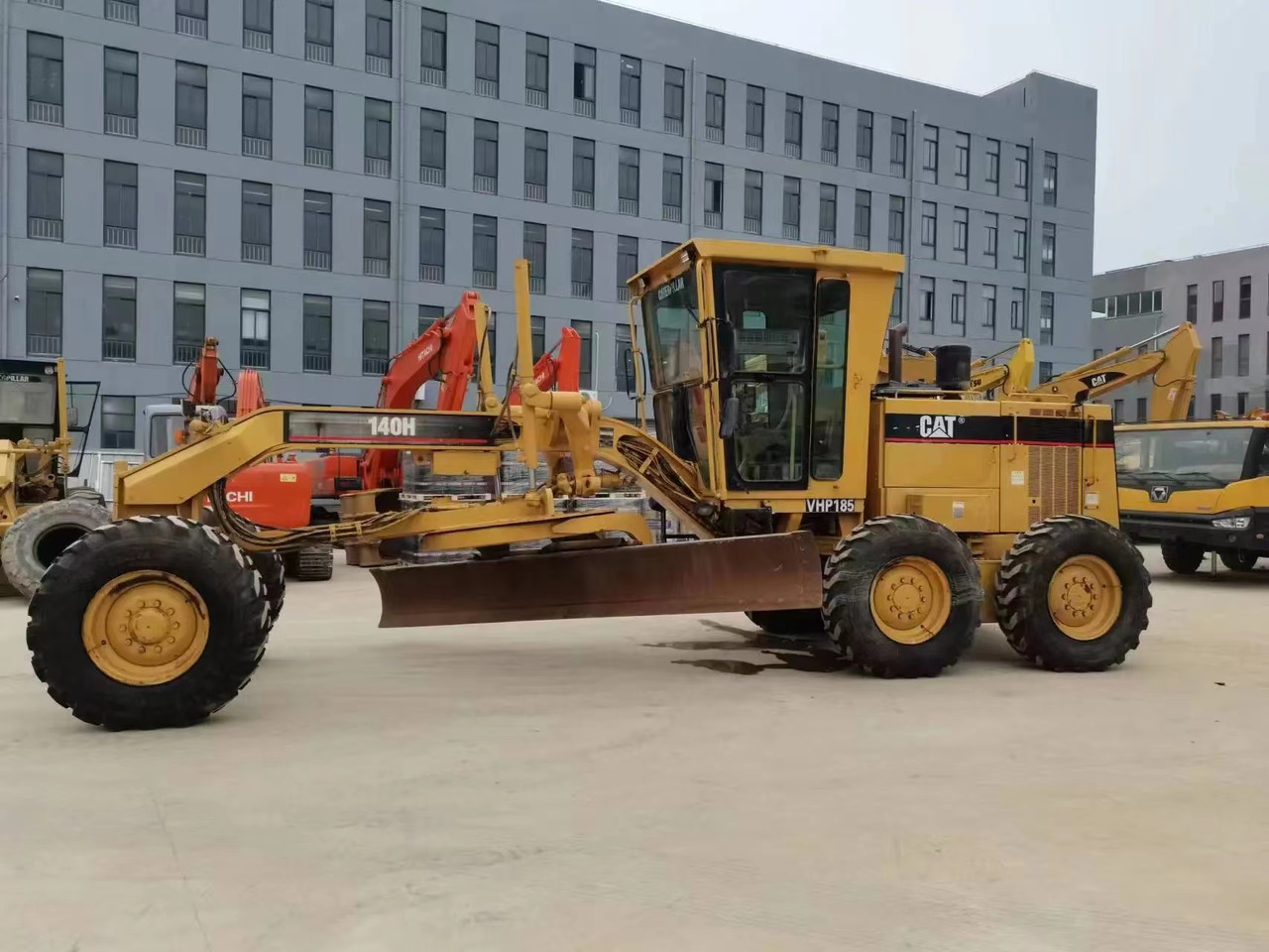 Caterpillar Original Color Motor Grader Used CAT 140H - Grader: picture 1 Caterpillar Original Color Motor Grader Used CAT 140H - Grader: picture 1