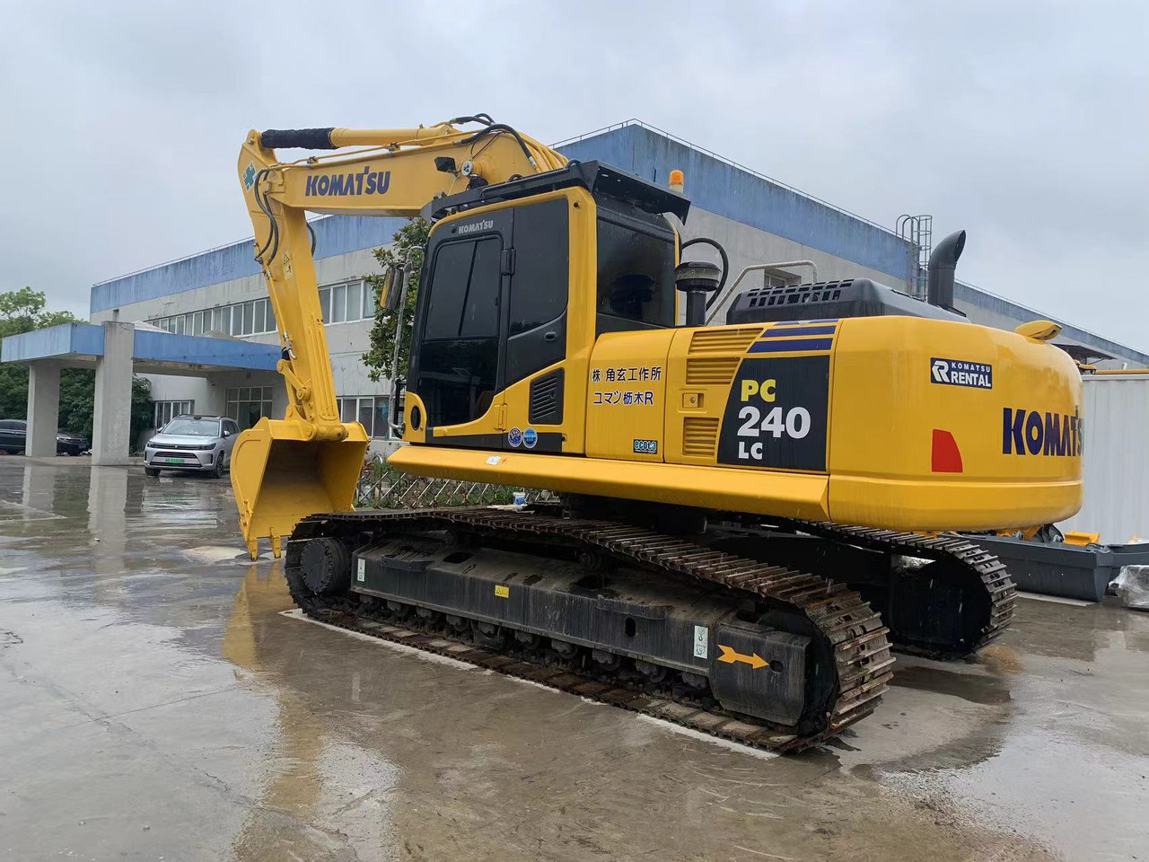 Komatsu Used Komatsu PC240-8 Excavator – Komatsu Quality, Competitive Price for Earthmoving 180HP, SAA6D107E-1/-3 engine - Crawler excavator: picture 1 Komatsu Used Komatsu PC240-8 Excavator – Komatsu Quality, Competitive Price for Earthmoving 180HP, SAA6D107E-1/-3 engine - Crawler excavator: picture 1