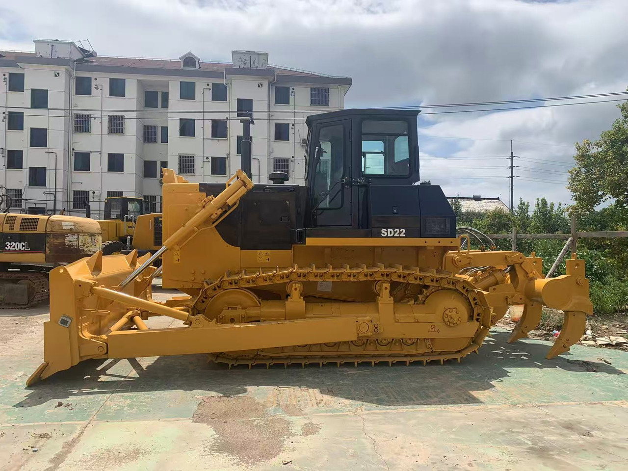 SHANTUI Bulldozer SD22, SD32, SD16 Secondhand Condition - Bulldozer: picture 2 SHANTUI Bulldozer SD22, SD32, SD16 Secondhand Condition - Bulldozer: picture 2