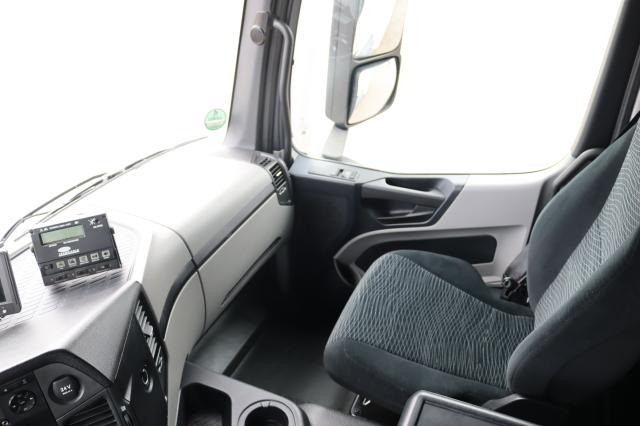 Refrigerator truck Mercedes-Benz Antos 1824 L: picture 10 Refrigerator truck Mercedes-Benz Antos 1824 L: picture 10