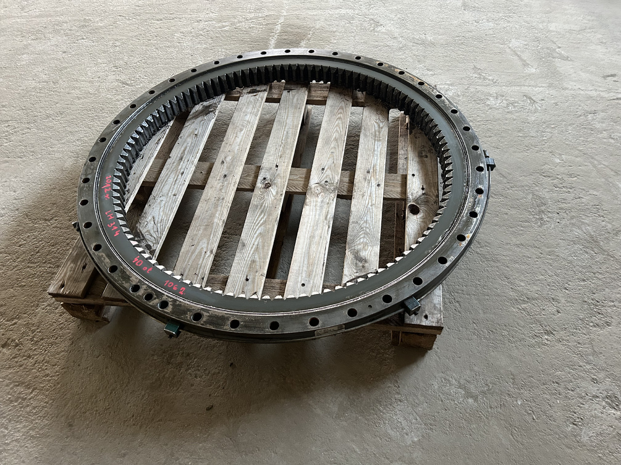 Liebherr A314 litronic - Slewing ring for Excavator: picture 1 Liebherr A314 litronic - Slewing ring for Excavator: picture 1