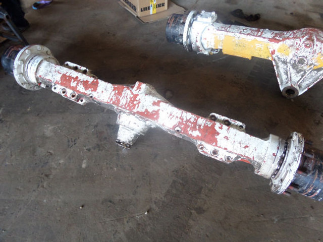 Liebherr APB765 - Axle and parts: picture 1 Liebherr APB765 - Axle and parts: picture 1