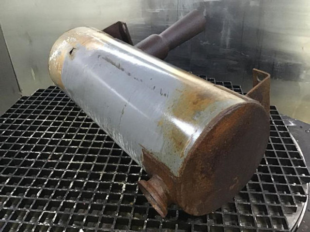 Liebherr Exhaust Silencer - Muffler: picture 1 Liebherr Exhaust Silencer - Muffler: picture 1