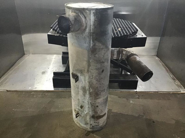 Liebherr Exhaust Silencer - Muffler: picture 4 Liebherr Exhaust Silencer - Muffler: picture 4