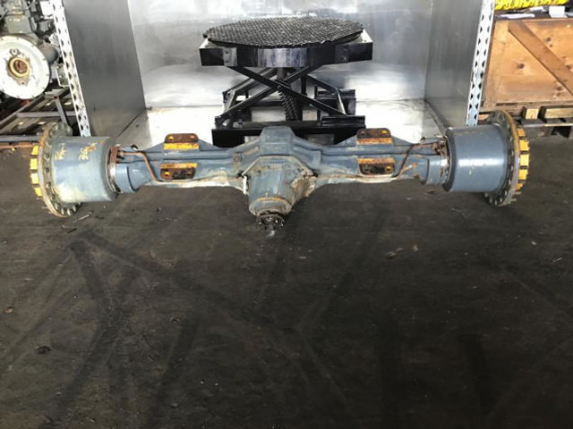 Liebherr L574 - Rear axle: picture 1 Liebherr L574 - Rear axle: picture 1